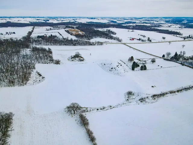 $225,000 | Lot 2 Zweifel, Brooklyn, WI 53521