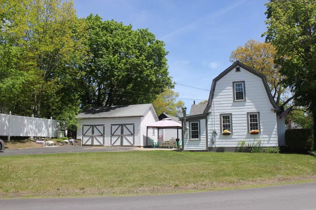52 Dewey Street Springfield, VT 05156 - Photo 1 of 19