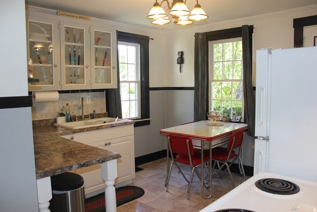 52 Dewey Street Springfield, VT 05156 - Photo 7 of 19