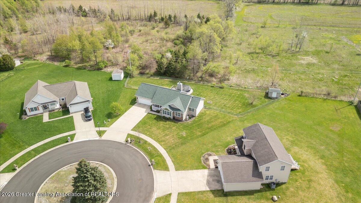 10114 Roblyn Circle Dimondale, MI 48821 - Photo 49 of 52 05-Media Jett - 03