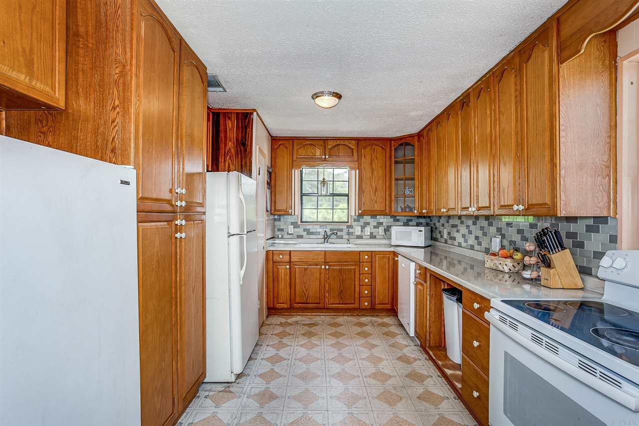 9875 Tower Ridge Road Pensacola, FL 32526 - Photo 9 of 34 Gallery Image 9