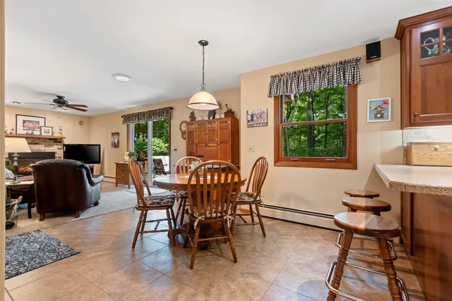 $549,900 | 5495 Maple Heights Circle East, Sturgeon Bay, WI 54235