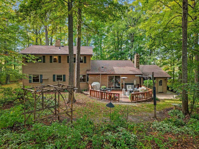 $549,900 | 5495 Maple Heights Circle East, Sturgeon Bay, WI 54235