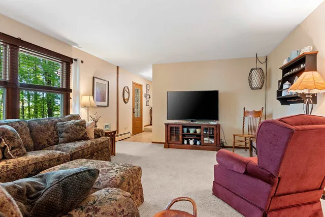 $549,900 | 5495 Maple Heights Circle East, Sturgeon Bay, WI 54235