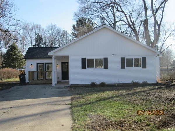 $292,500 | 2523 East Jackson Boulevard, Elkhart, IN 46516