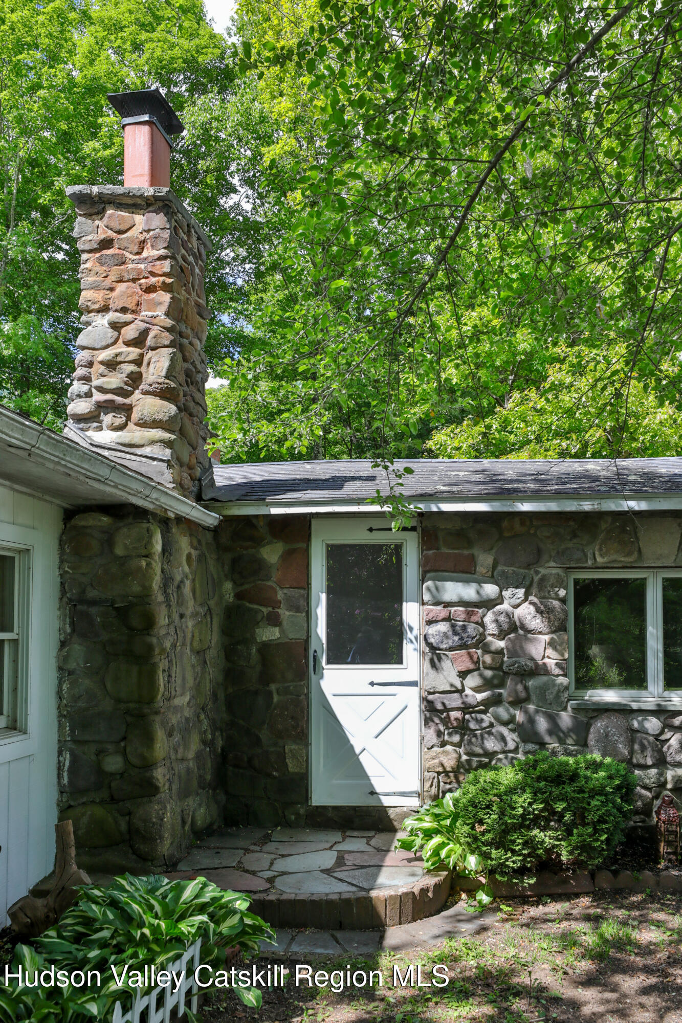 15 Highview Road Phoenicia, NY 12464 - Photo 3 of 34 15 Highview Rd 19
