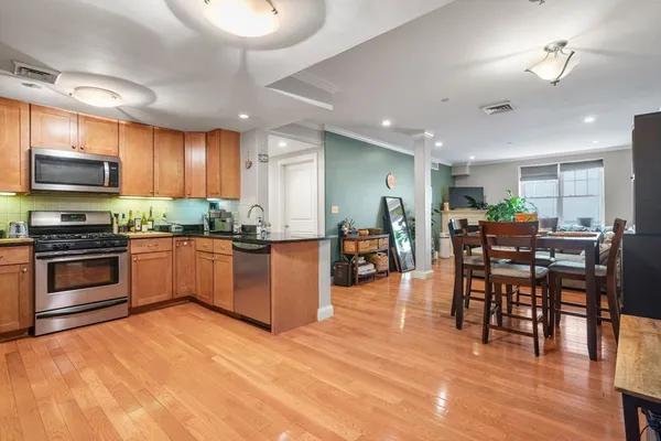 $625,000 | 426 Main Street, Unit 205, Melrose, MA 02176