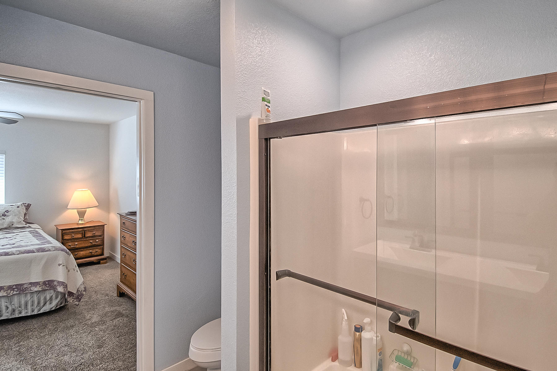5441 East Bonnyview Road Redding, CA 96001 - Photo 14 of 29 Master Shower/Tub