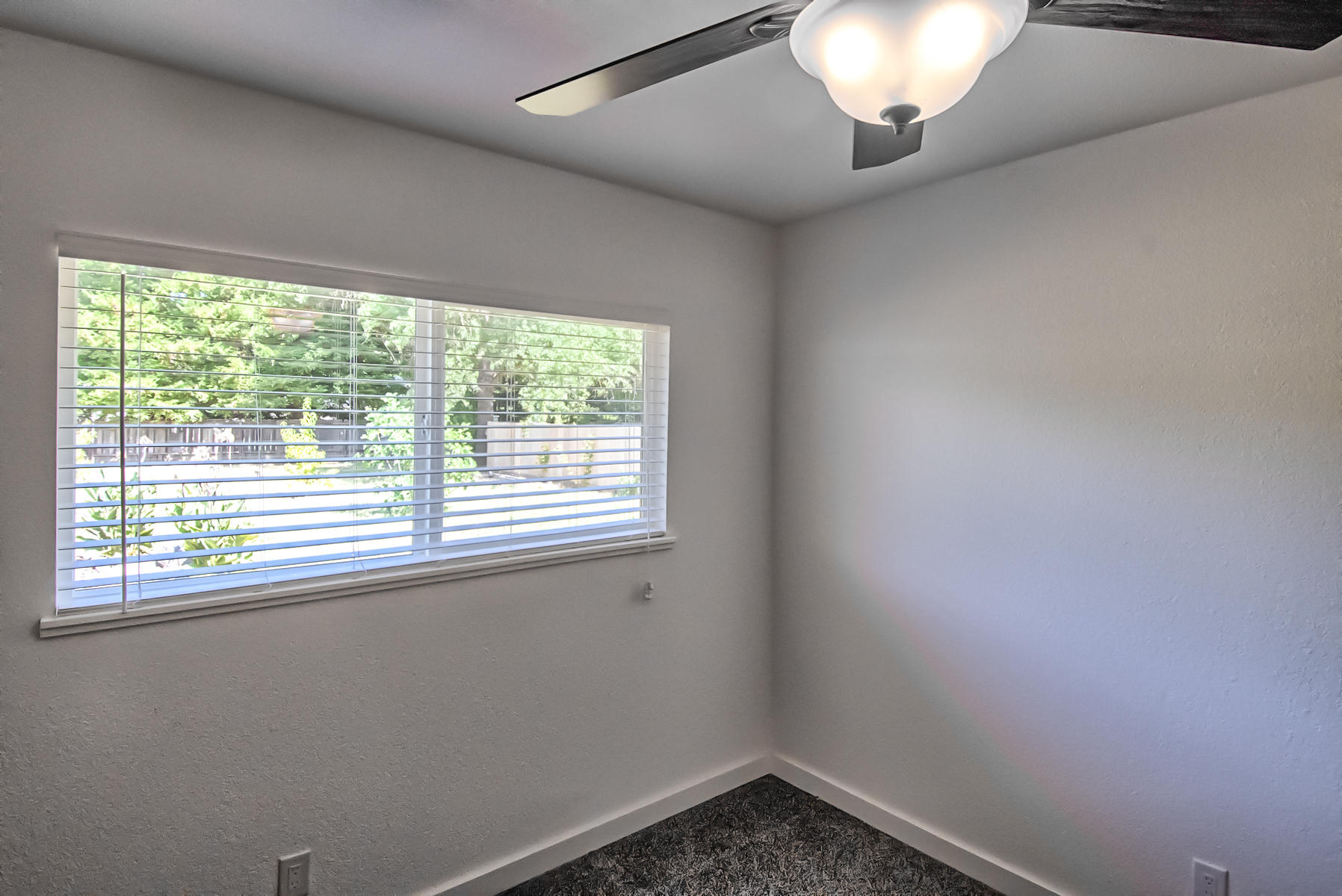 5441 East Bonnyview Road Redding, CA 96001 - Photo 20 of 29 Back Room