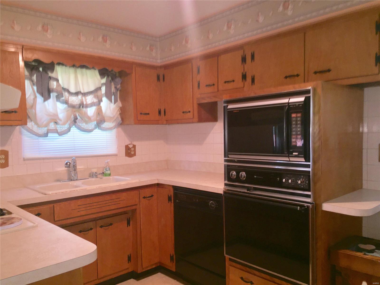 814 South Maple Brighton, IL 62012 - Photo 8 of 21 Gallery Image 8