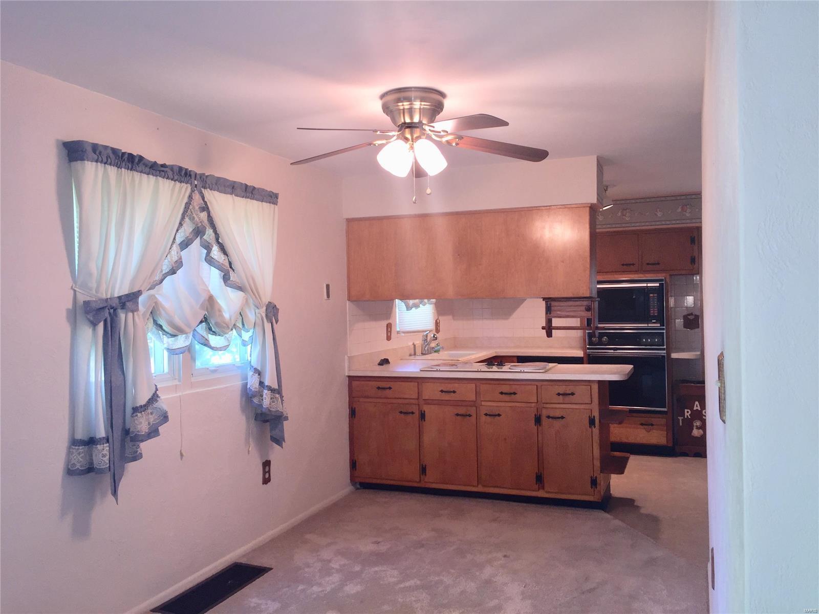 814 South Maple Brighton, IL 62012 - Photo 9 of 21 Gallery Image 9