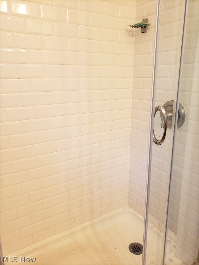 1709 Cumberland Road Cleveland, OH 44118 - Photo 21 of 33 Gallery Image 21