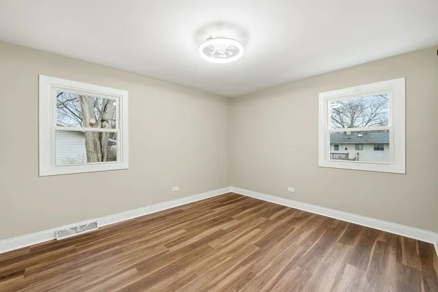 $439,900 | 703 North Whitcomb Drive, Palatine, IL 60074