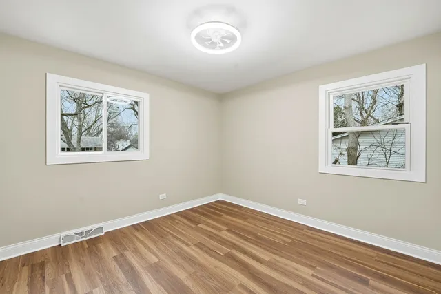 $439,900 | 703 North Whitcomb Drive, Palatine, IL 60074