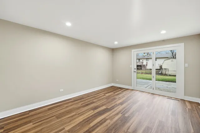 $439,900 | 703 North Whitcomb Drive, Palatine, IL 60074