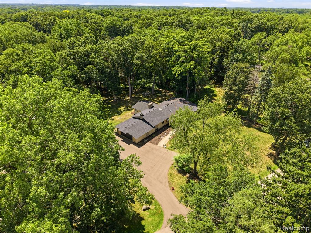 30715 North Greenbriar Road Franklin, MI 48025 - Photo 2 of 43