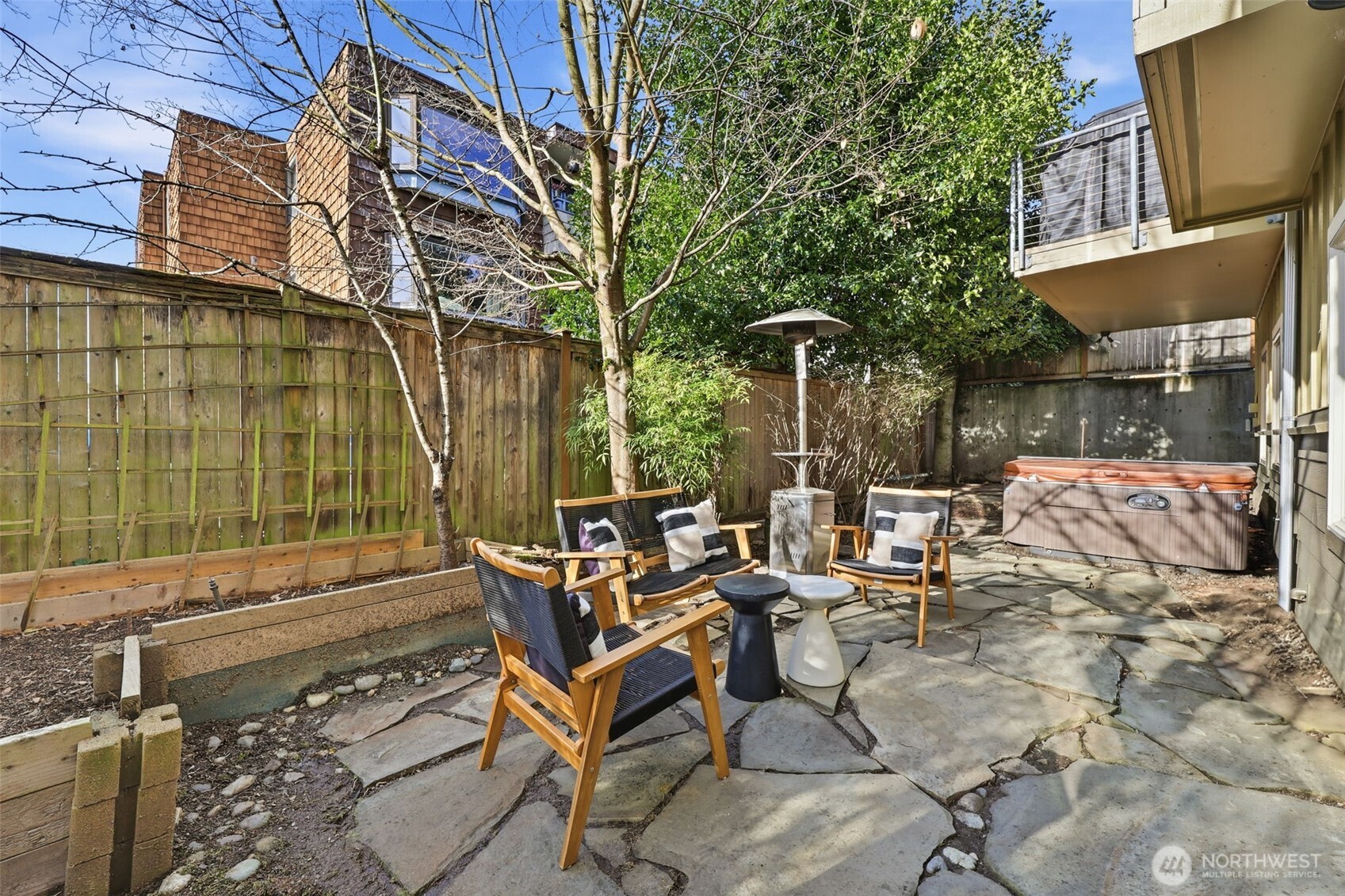 3671 Dayton Avenue North, Unit 2 Seattle, WA 98103 - Photo 24 of 26