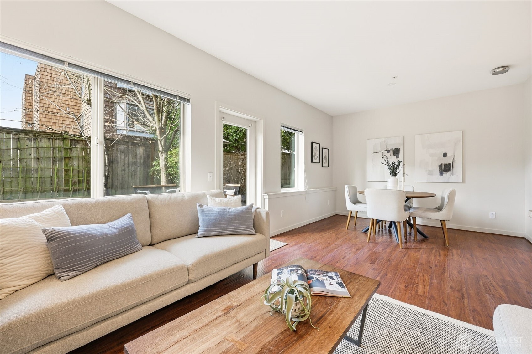 3671 Dayton Avenue North, Unit 2 Seattle, WA 98103 - Photo 10 of 26