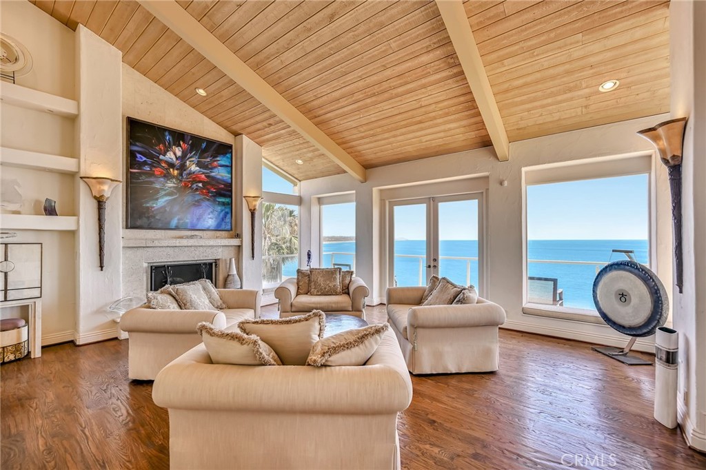 31532 Victoria Point Road Malibu, CA 90265 - Photo 5 of 44
