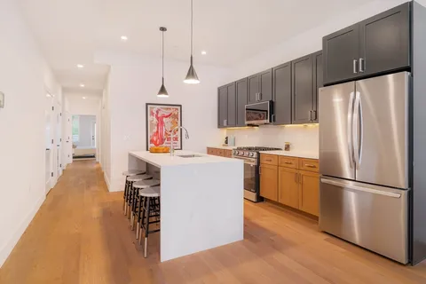 $699,900 | 231 Everett Street, Unit 101, Boston, MA 02128