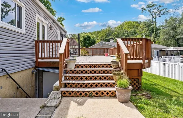 $2,850 | 438 Bloomsbury Avenue, Baltimore, MD 21228