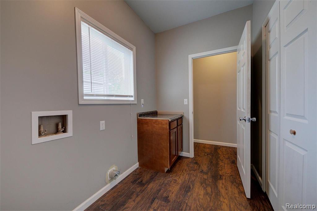 503 East Clinton Street Howell, MI 48843 - Photo 29 of 58