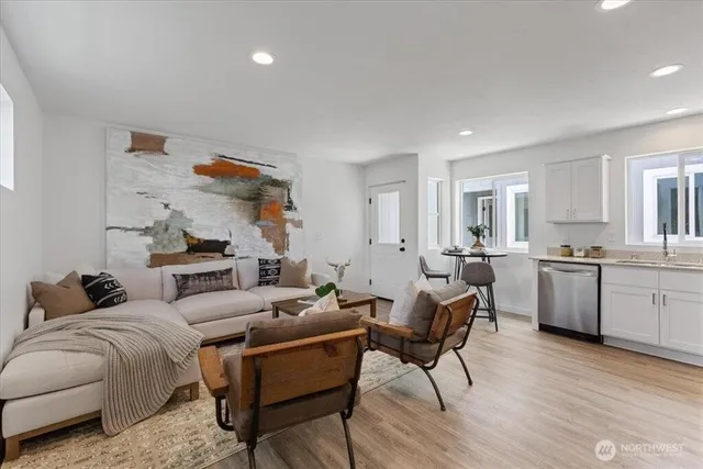 $1,955,600 | 1912-1918 West Buckeye Avenue, Spokane, WA 99205