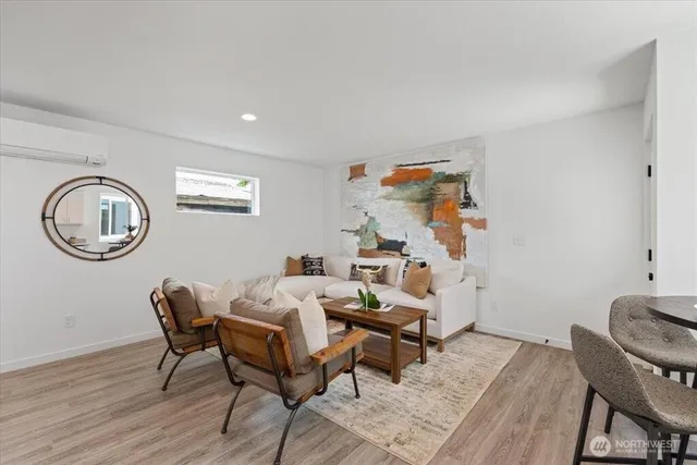 $1,955,600 | 1912-1918 West Buckeye Avenue, Spokane, WA 99205