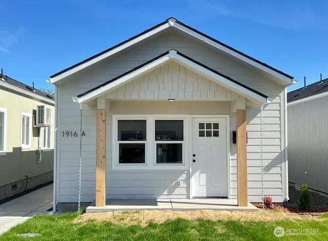 $1,955,600 | 1912-1918 West Buckeye Avenue, Spokane, WA 99205