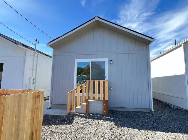 $1,955,600 | 1912-1918 West Buckeye Avenue, Spokane, WA 99205