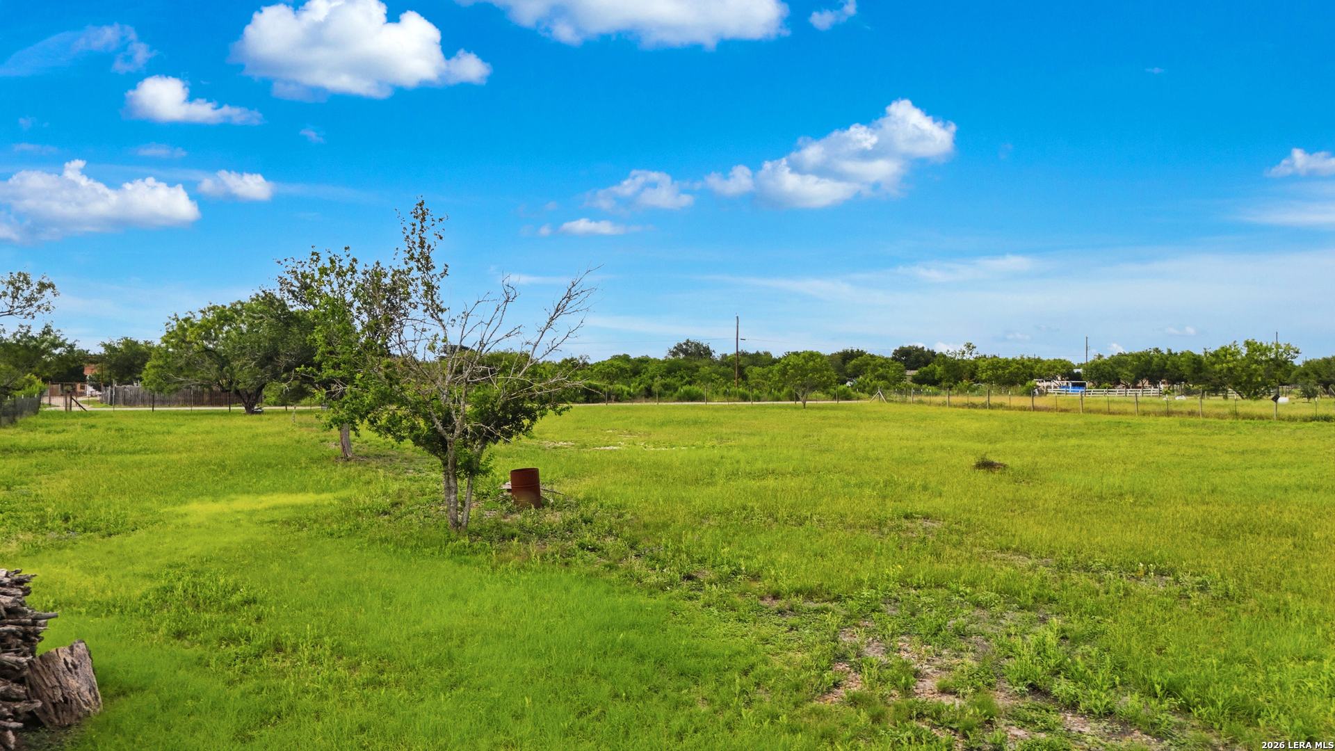 4647 County Road Hondo, TX 78861 - Photo 12 of 18