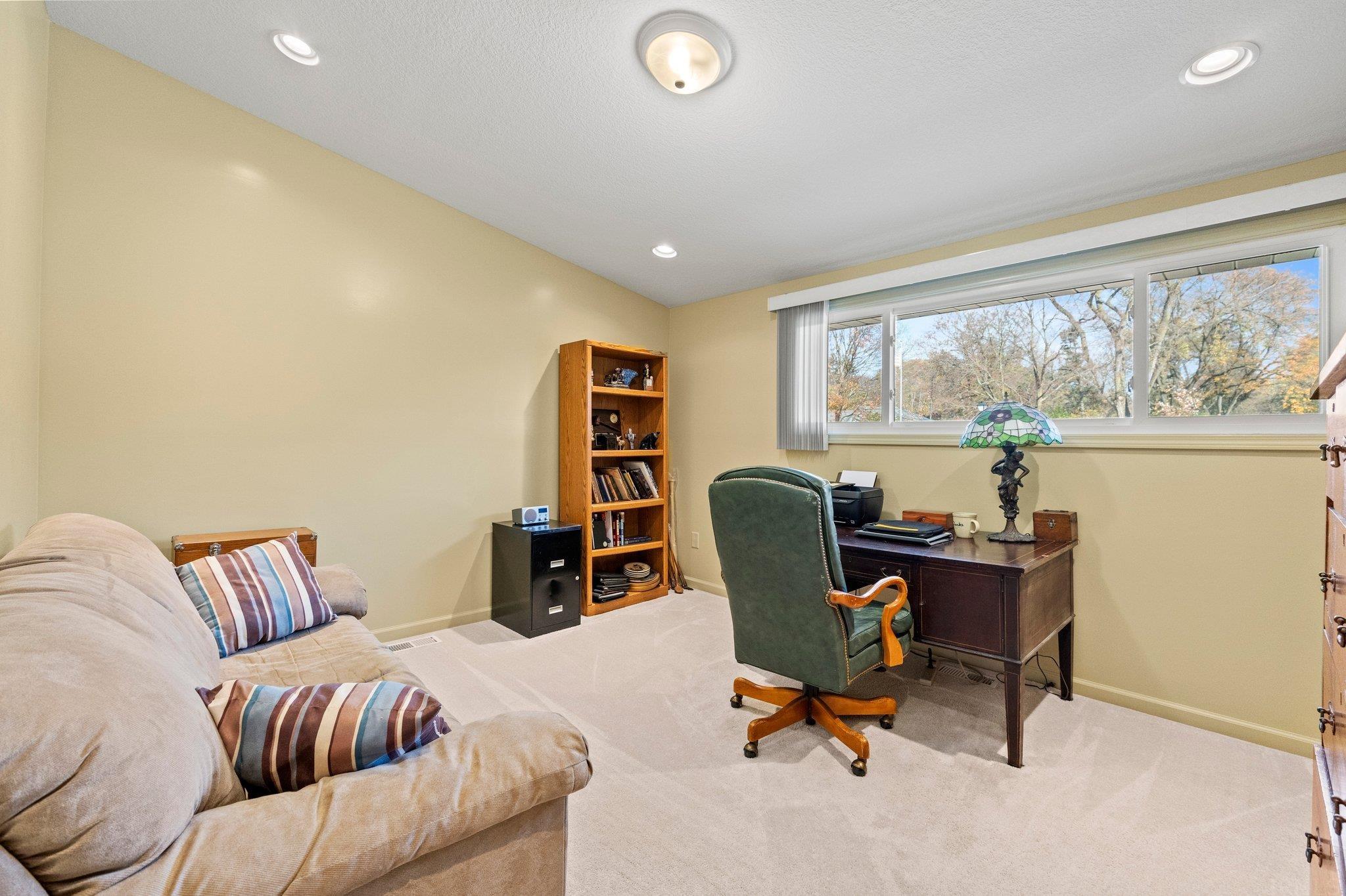 4902 Stratford Road Fort Wayne, IN 46807 - Photo 18 of 36