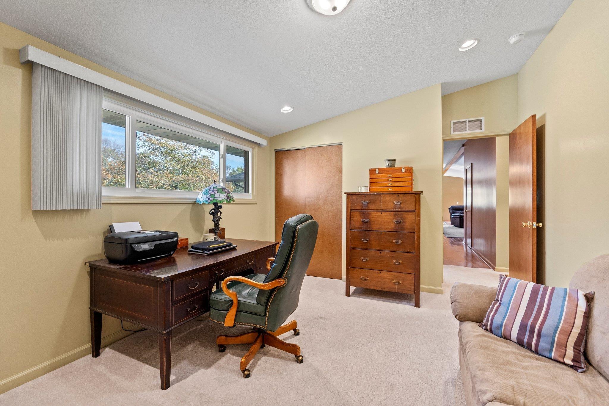4902 Stratford Road Fort Wayne, IN 46807 - Photo 19 of 36