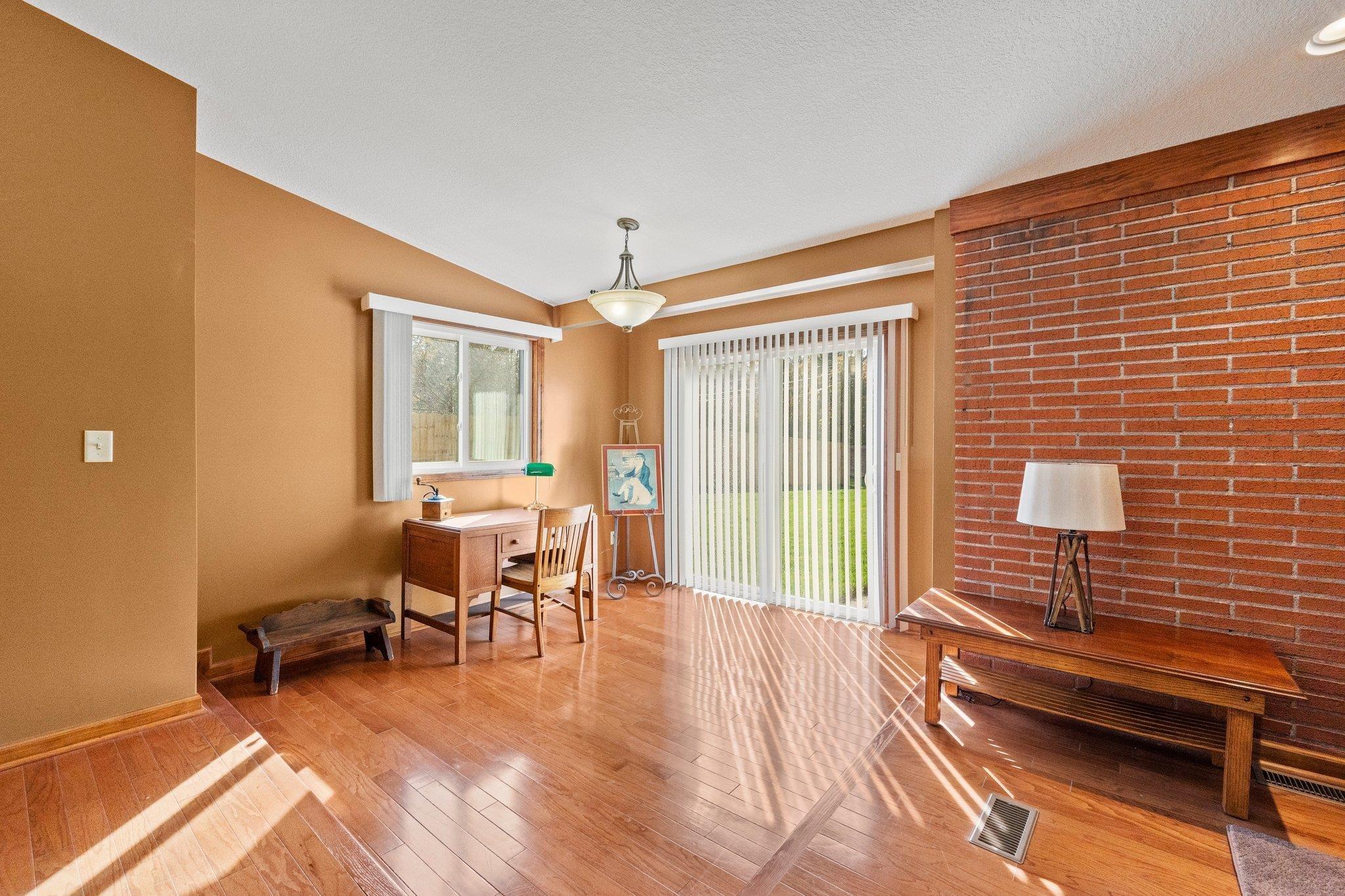 4902 Stratford Road Fort Wayne, IN 46807 - Photo 10 of 36