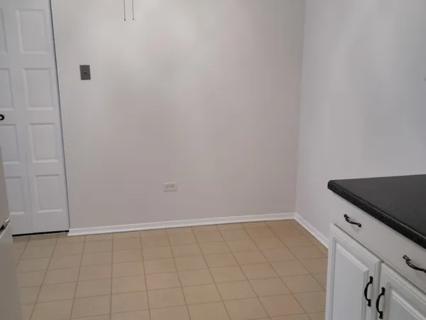 $170,000 | 8035 O Connor Drive, Unit 2E, River Grove, IL 60171
