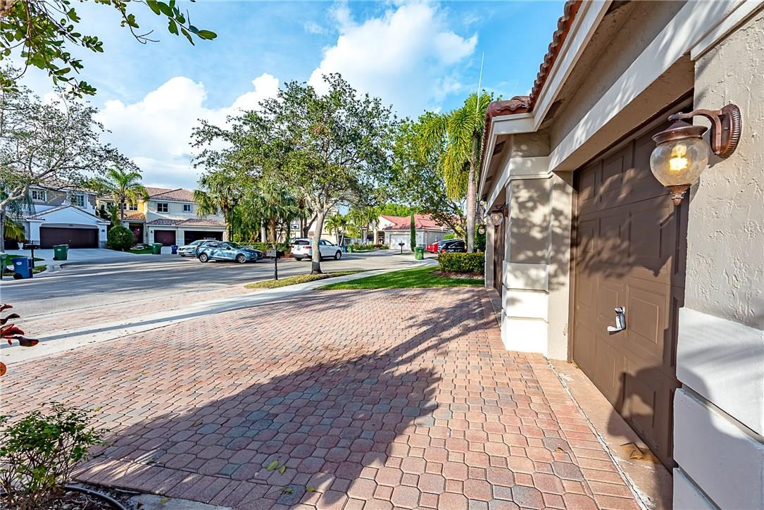 4440 Stone Ridge Way Weston, FL 33331 - Photo 24 of 29 Photo 24