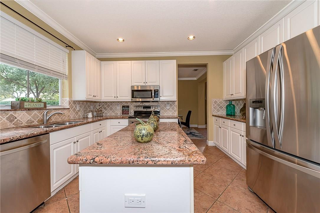 4440 Stone Ridge Way Weston, FL 33331 - Photo 8 of 29 Photo 8