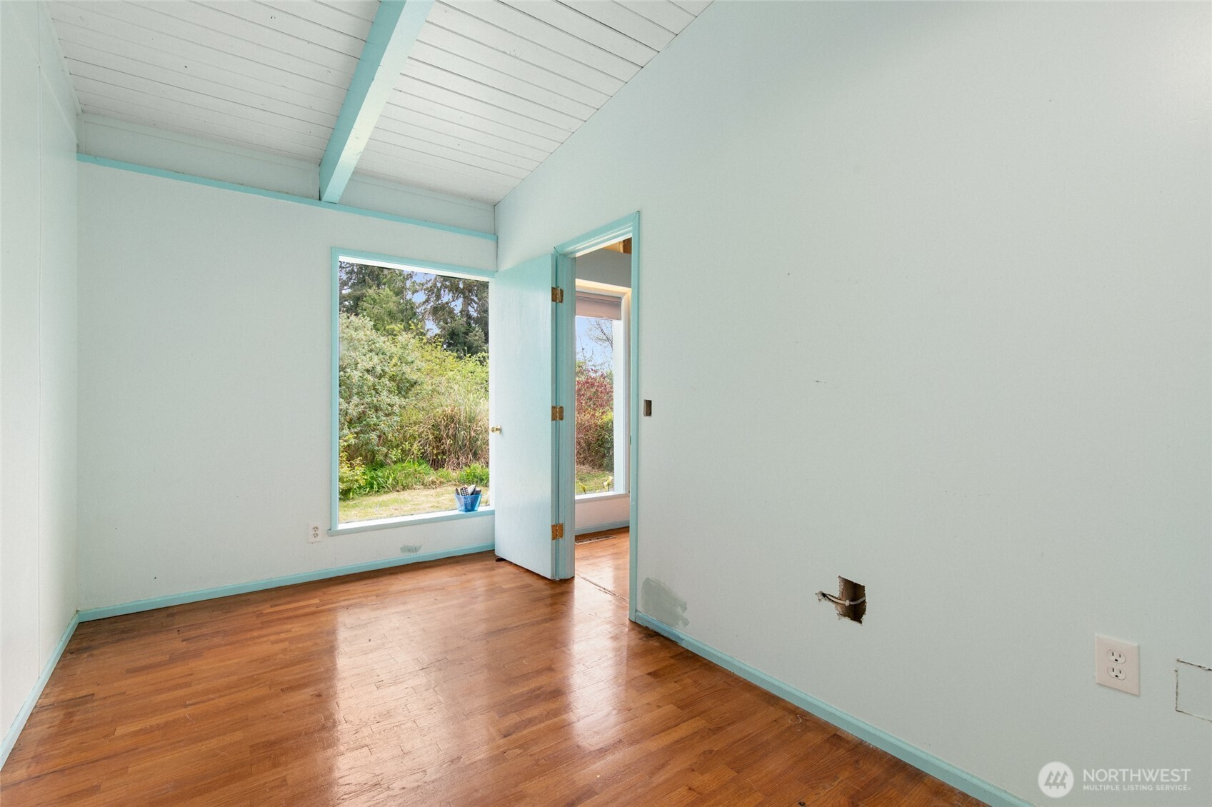 4625 Silvertip Lane Everett, WA 98203 - Photo 13 of 34