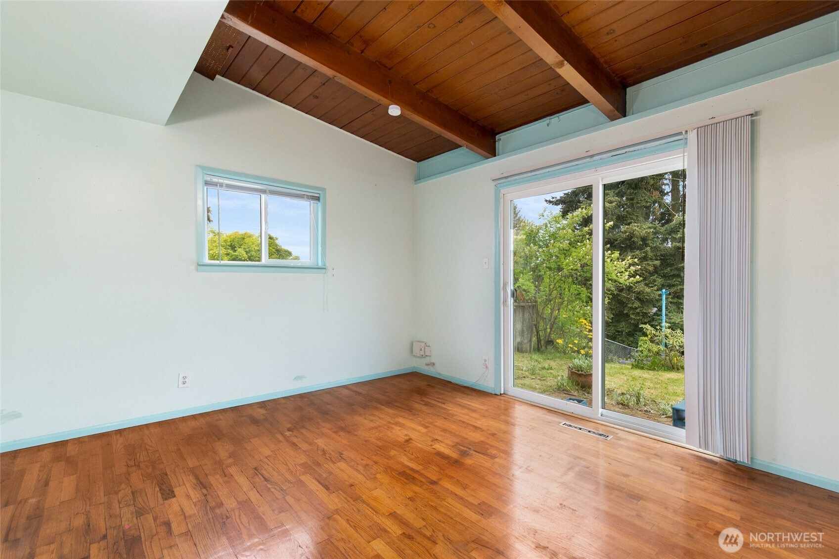 4625 Silvertip Lane Everett, WA 98203 - Photo 14 of 34