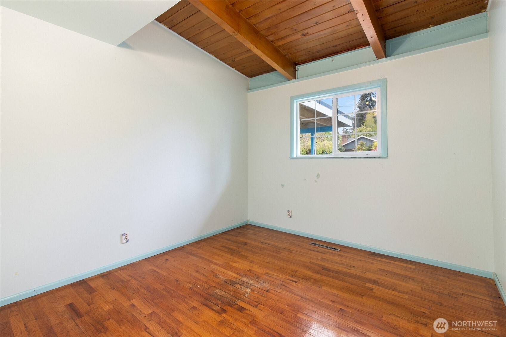 4625 Silvertip Lane Everett, WA 98203 - Photo 18 of 34