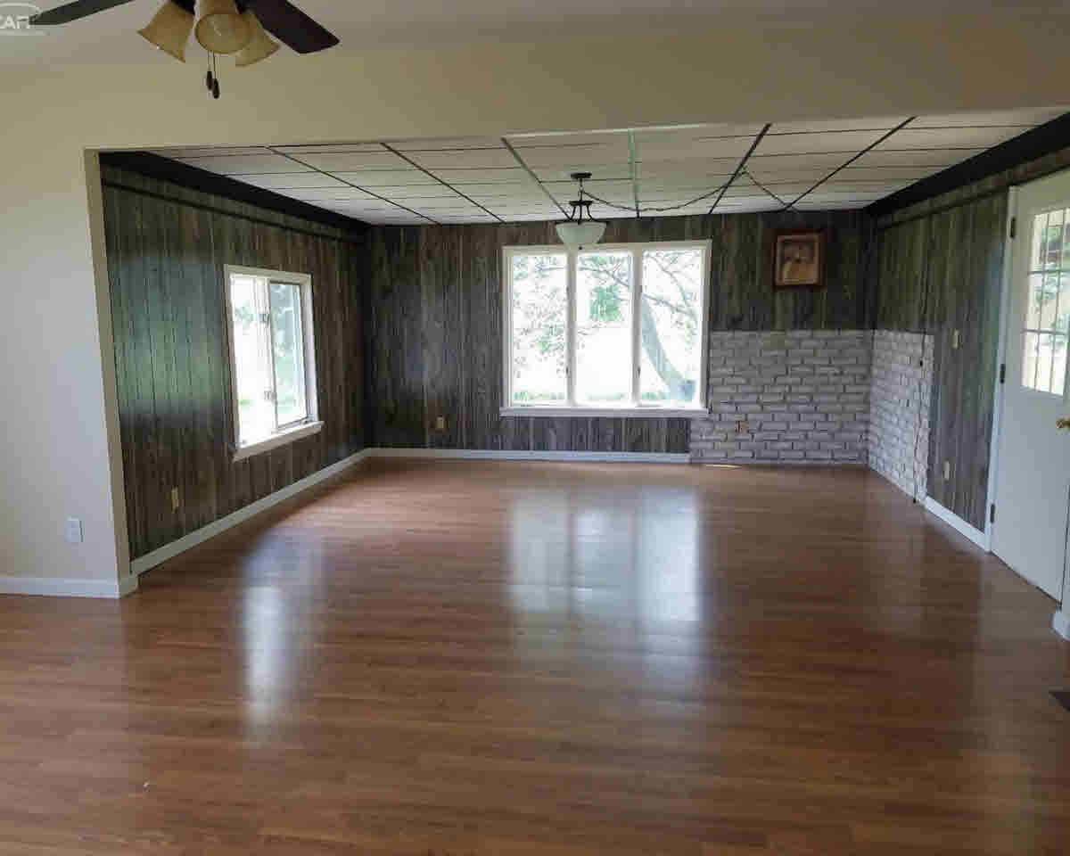 4890 North Block Road Reese, MI 48757 - Photo 4 of 24 21305582-3.JPG