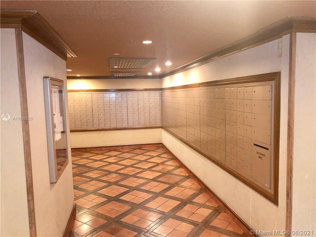 520 Brickell Key Drive, Unit C425 Miami, FL 33131 - Photo 13 of 21