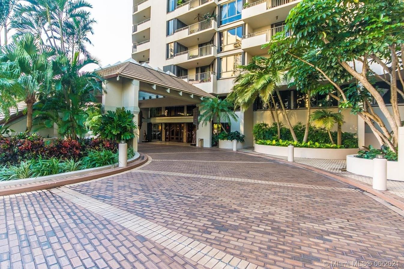 520 Brickell Key Drive, Unit C425 Miami, FL 33131 - Photo 15 of 21