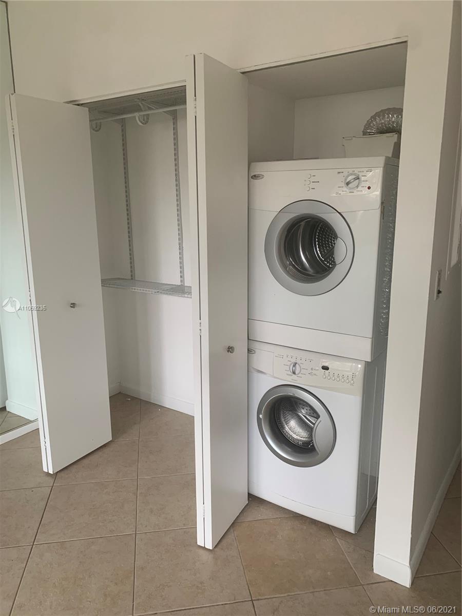 520 Brickell Key Drive, Unit C425 Miami, FL 33131 - Photo 5 of 21