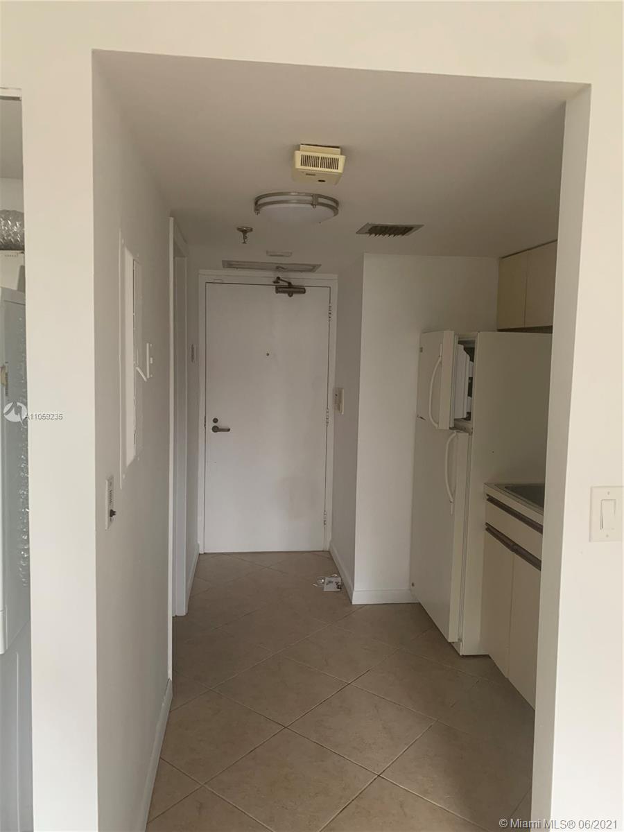 520 Brickell Key Drive, Unit C425 Miami, FL 33131 - Photo 6 of 21