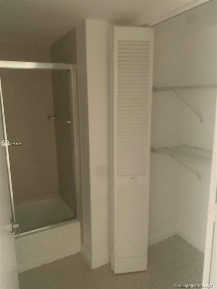 520 Brickell Key Drive, Unit C425 Miami, FL 33131 - Photo 10 of 21