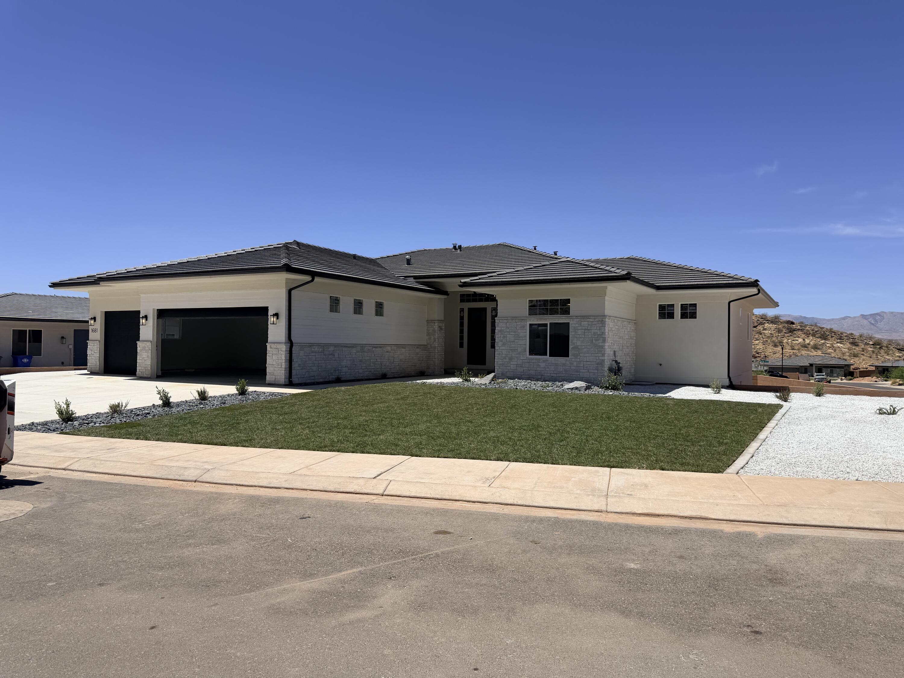 1681 East Talus Way St. George, UT 84790 - Photo 2 of 18 IMG_2104