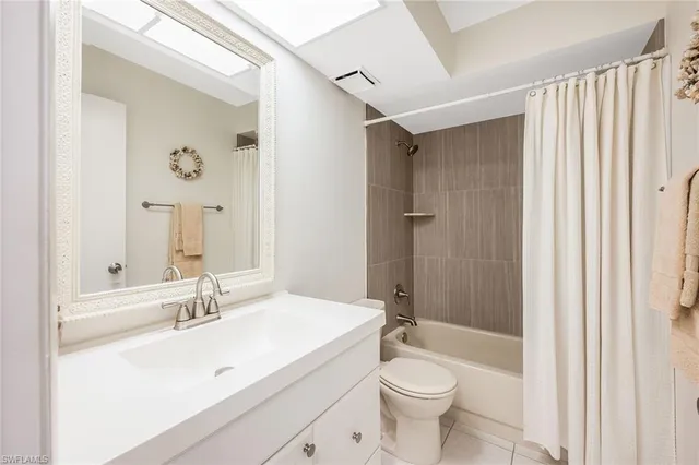 $339,000 | 2922 Kings Lake Boulevard, Unit 2922, Naples, FL 34112