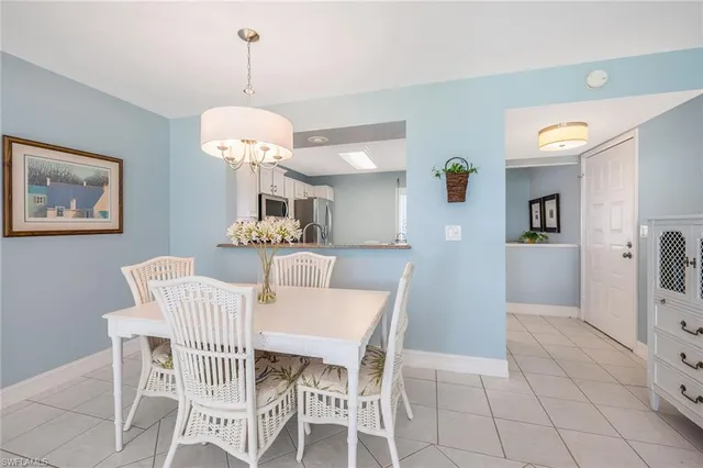 $339,000 | 2922 Kings Lake Boulevard, Unit 2922, Naples, FL 34112