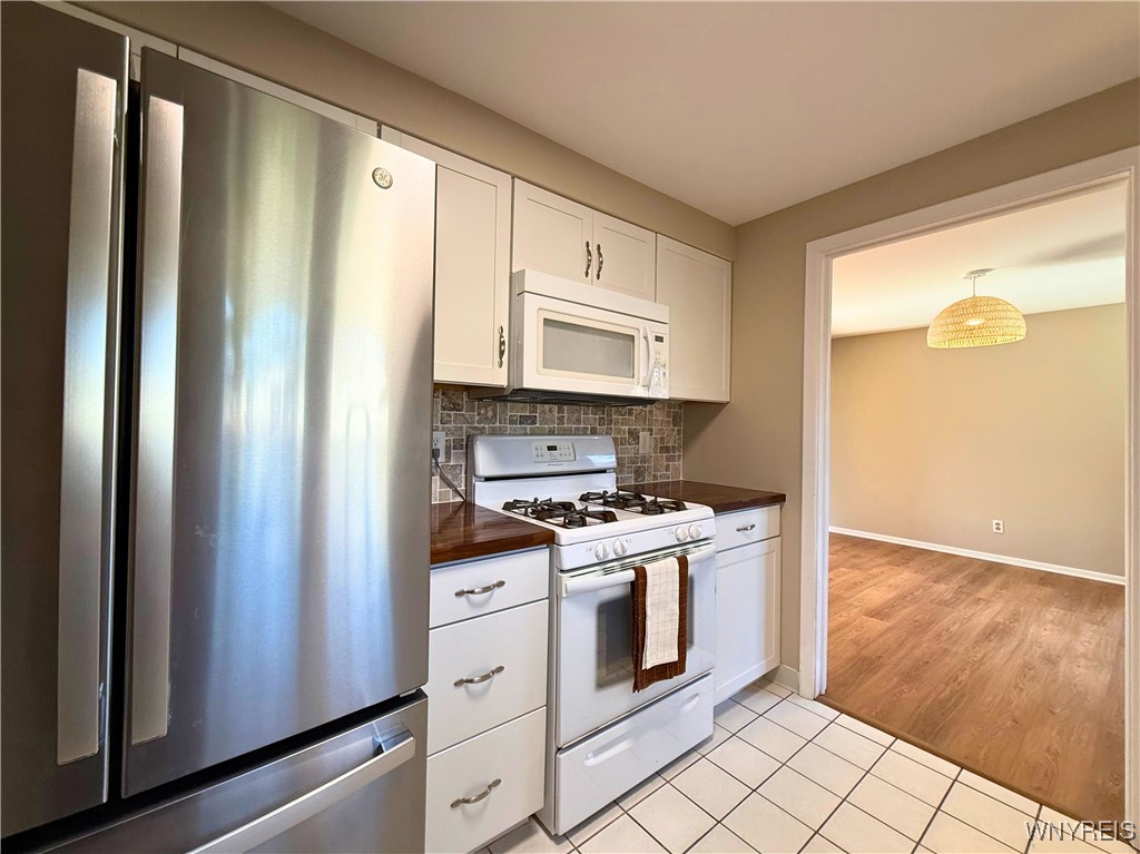 207 Charlesgate Circle Amherst, NY 14051 - Photo 15 of 34